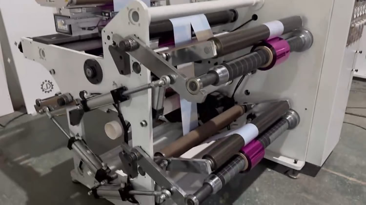 DFQ700型彩神(中国) DFQ700型彩神(中国)